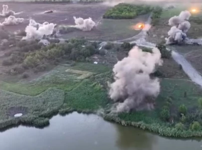 ukraine claims us weapons hit russian pontoon bridges